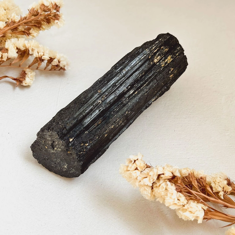 tormalina nera naturale